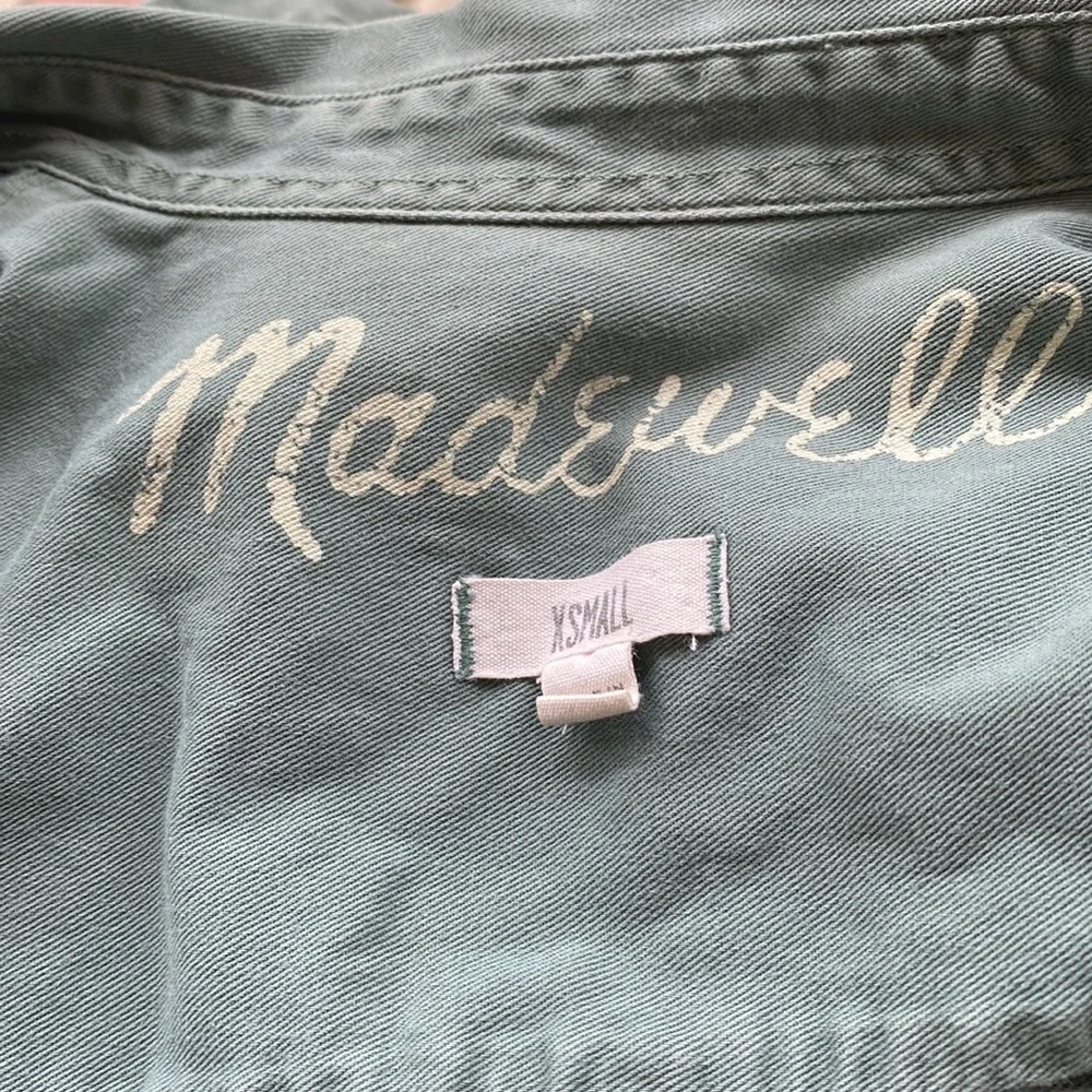 Madewell fabulous jacket shirt with great pockets & buttoned down front - Picture 8 of 12